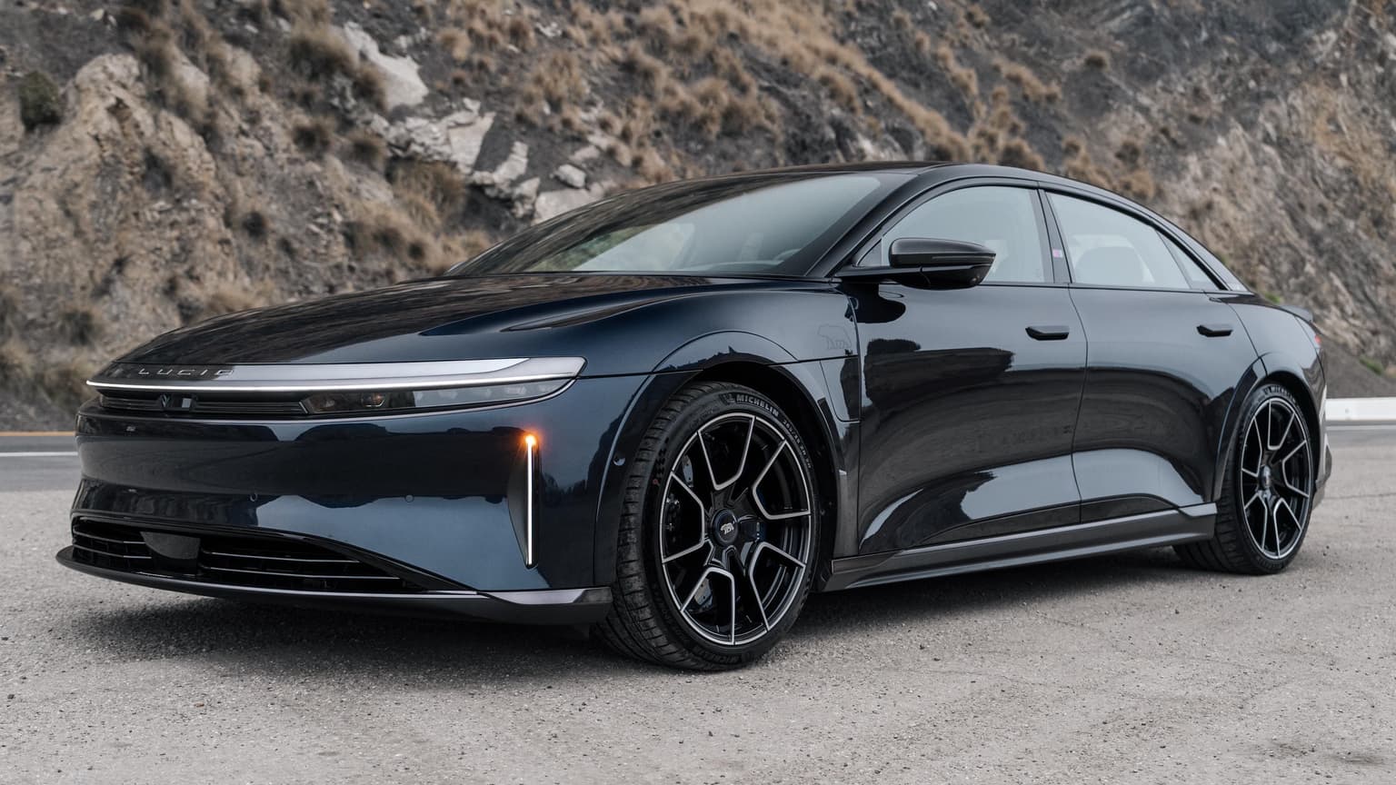 lucid air sapphire 2