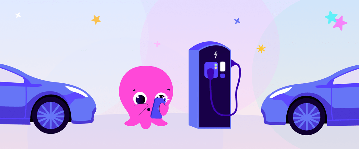 Un polpo stilizzato che scatta una foto con un telefono, accanto a una stazione di ricarica per veicoli elettrici, è affiancato da due auto blu su uno sfondo stellato dai colori pastello.