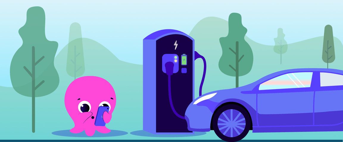 Une pieuvre rose de dessin animé, regardant un téléphone, se tient à côté d'une voiture électrique en train de charger à une borne bleue, entourée d'arbres stylisés.