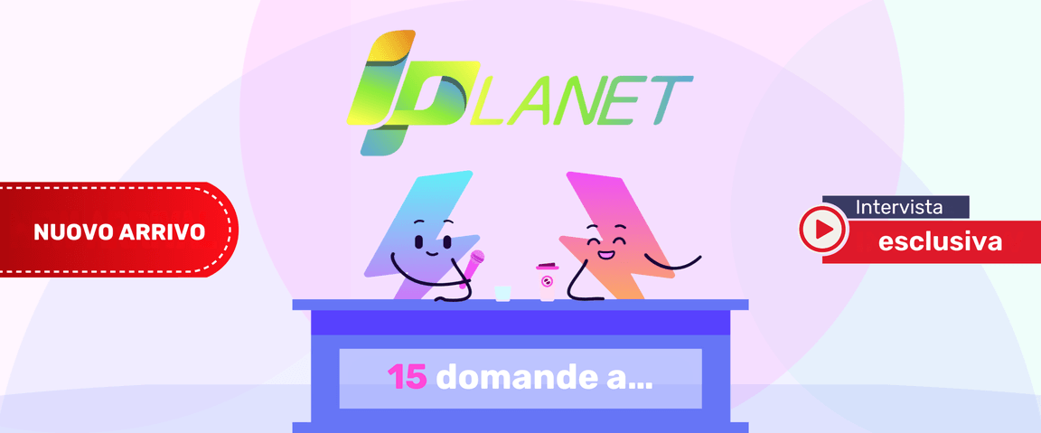Forme multicolori sorridenti su un tavolo sotto il logo “Planet”. I fumetti riportano le scritte “Nuovo Arrivo” e “Intervista esclusiva”.