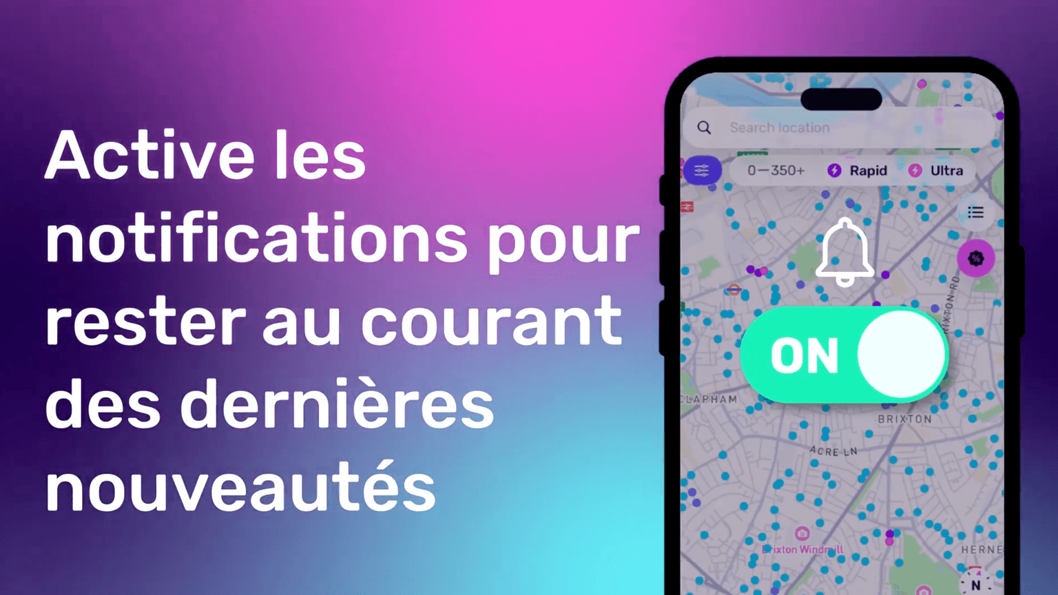 Smartphone affichant une carte avec un texte en français invitant à activer les notifications. L'arrière-plan est un dégradé de rose et de bleu.