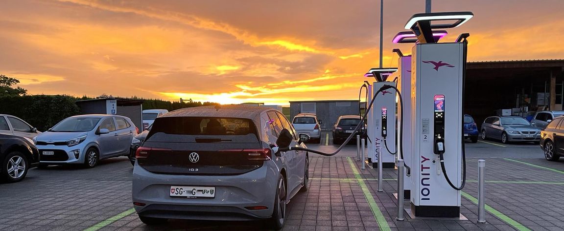 photo comp header sept 24