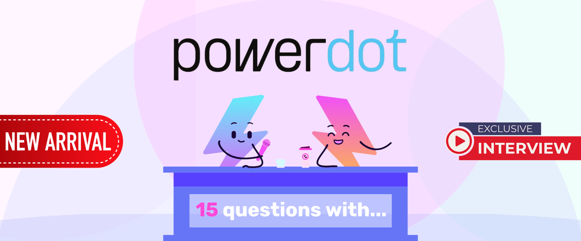 Figuras de dibujos animados en una mesa con el logo "powerdot", el texto "15 preguntas con..." y las etiquetas "Nueva llegada" y "Entrevista exclusiva".